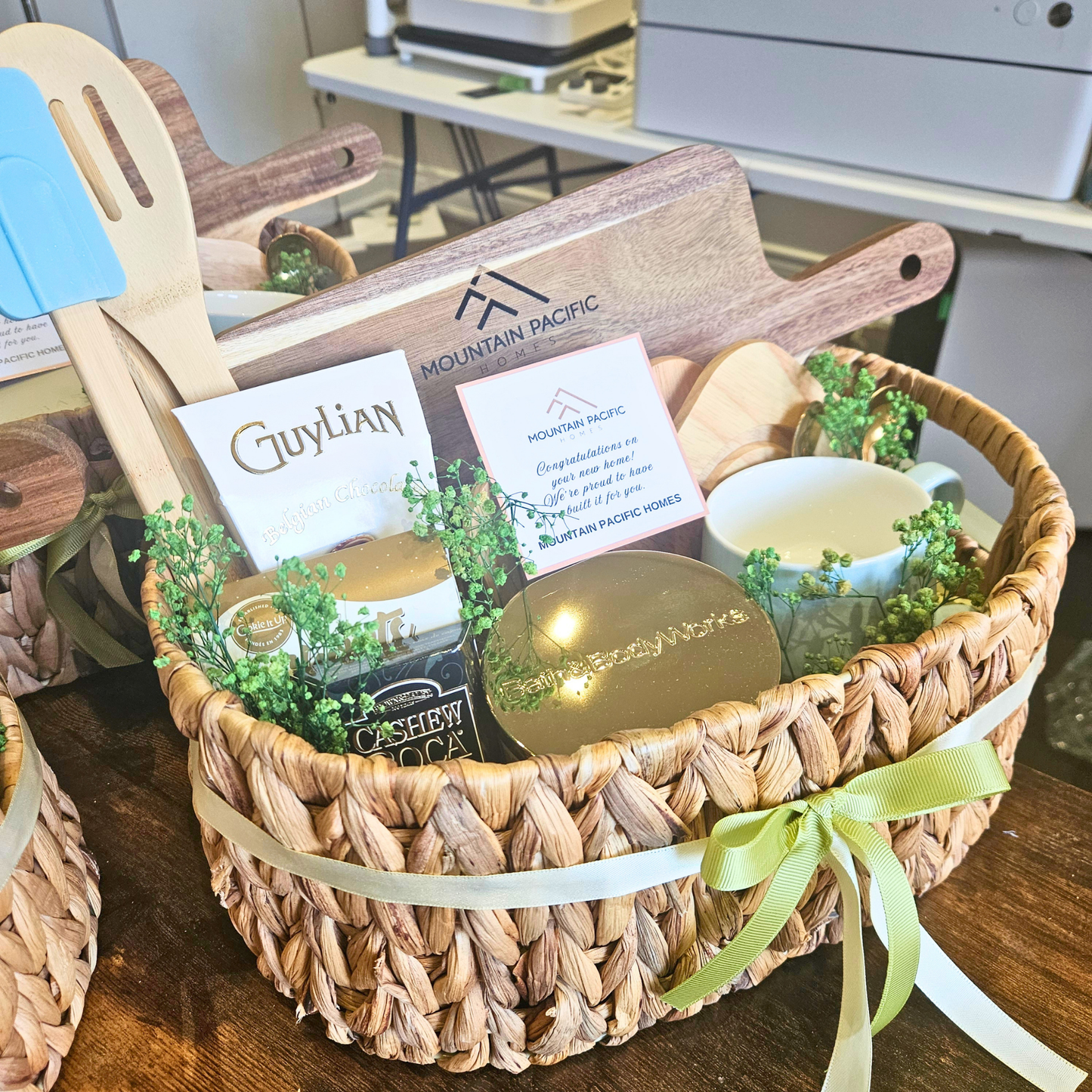 Home Closing Hamper for Mountain Pacific